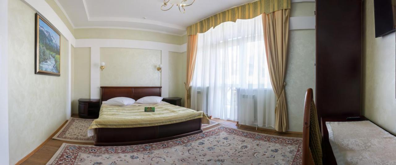 Hotel Solnichnaia Dolyna Polyana  Exterior foto